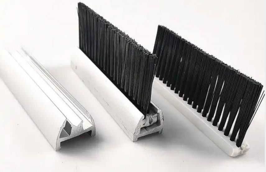 Customized Nylon Aluminium Alloy Strip Brush Double Row Brush For Escalator seal